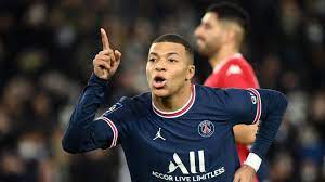 Le Paris Saint-Germain offre son premier salaire annuel